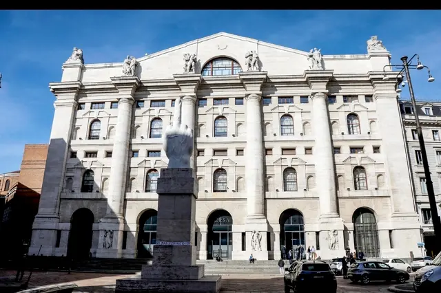 Borsa: Milano apre in rialzo, Ftse Mib +0,57%