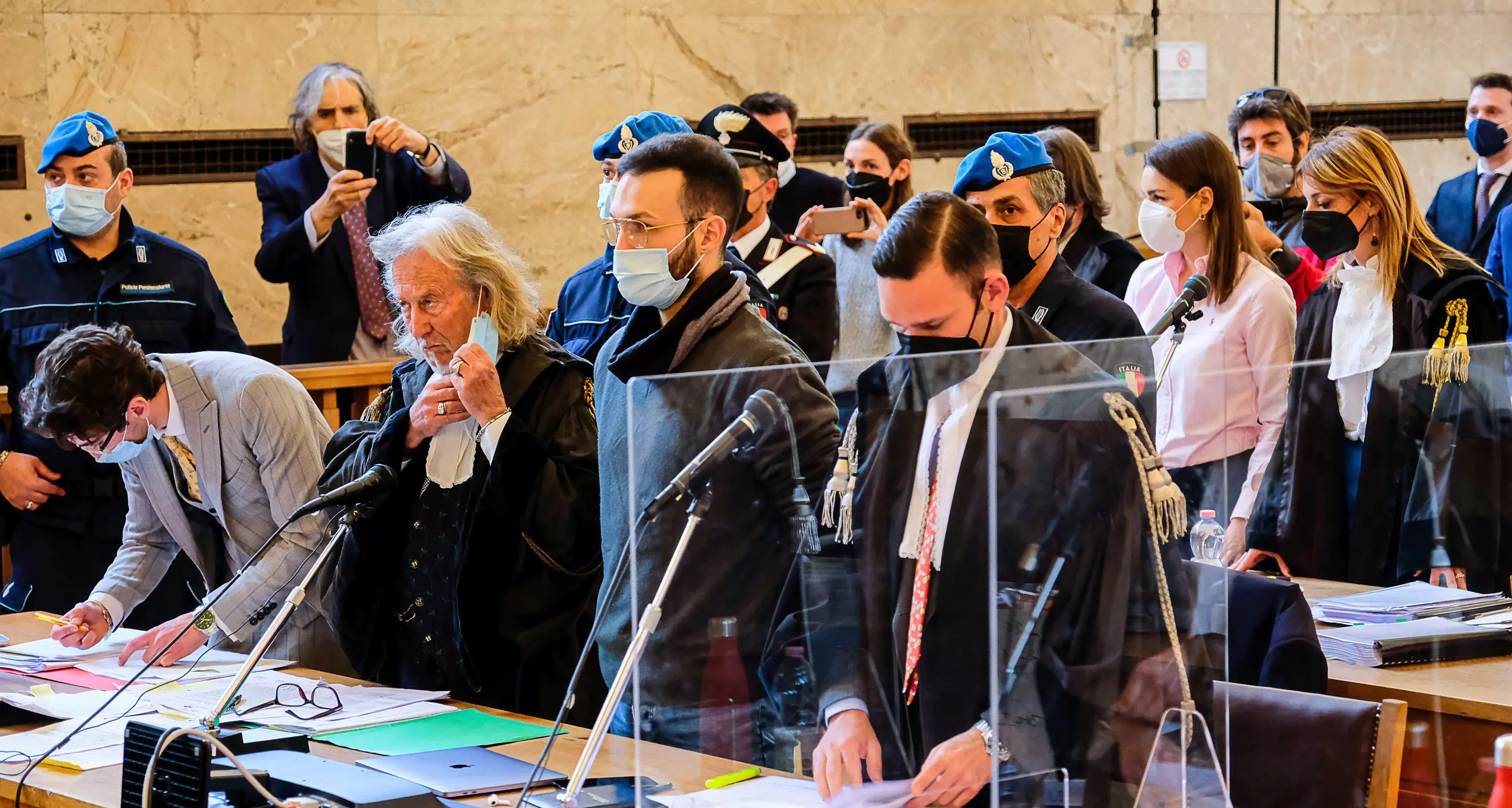 Processo Neumair, lo sfogo della zia di Benno: «Ha ucciso con premeditazione, per i soldi. Non credo all’infermità mentale»