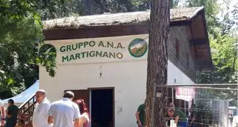Il rifugio Calisio cade a pezzi, gli alpini di Martignano: «Datelo a noi»