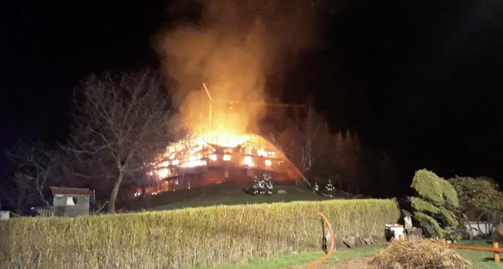 Fai della Paganella, giovane a processo per il rogo doloso dell'agritur: «Non c’entro niente»