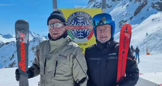 Romano Prodi, ultima sciata in val Senales: «Appendo per sempre gli sci al chiodo»