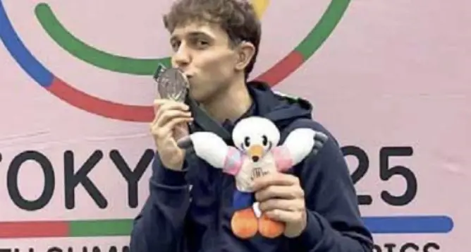 Riccardo Hoffer argento ai Giochi olimpici per sordi di Tokyo: “Il volley mi ha salvato”
