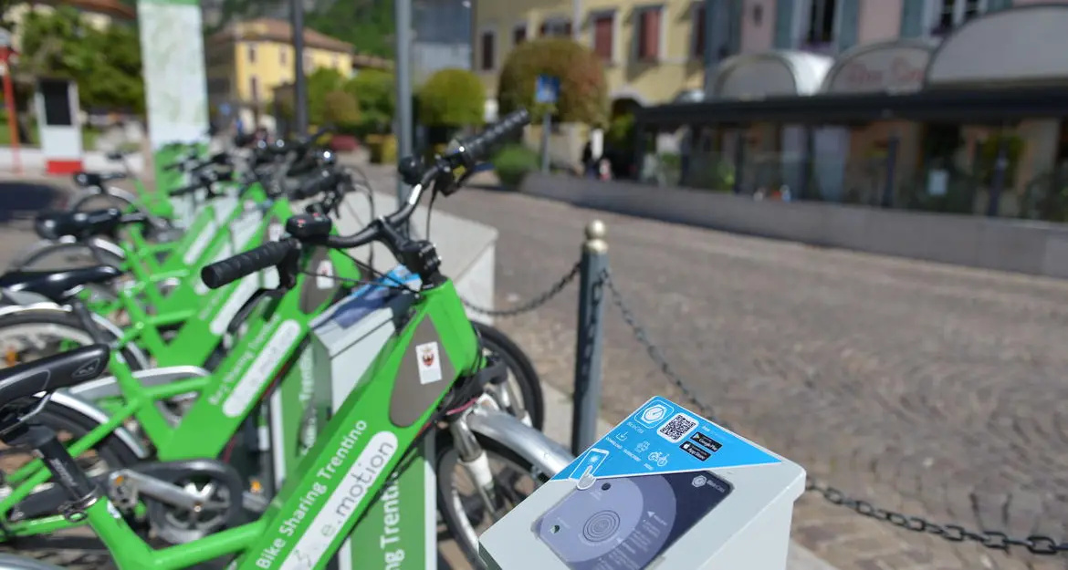 Bike sharing, il servizio piace: 100.000 condivisioni nel 2021 (+81%)