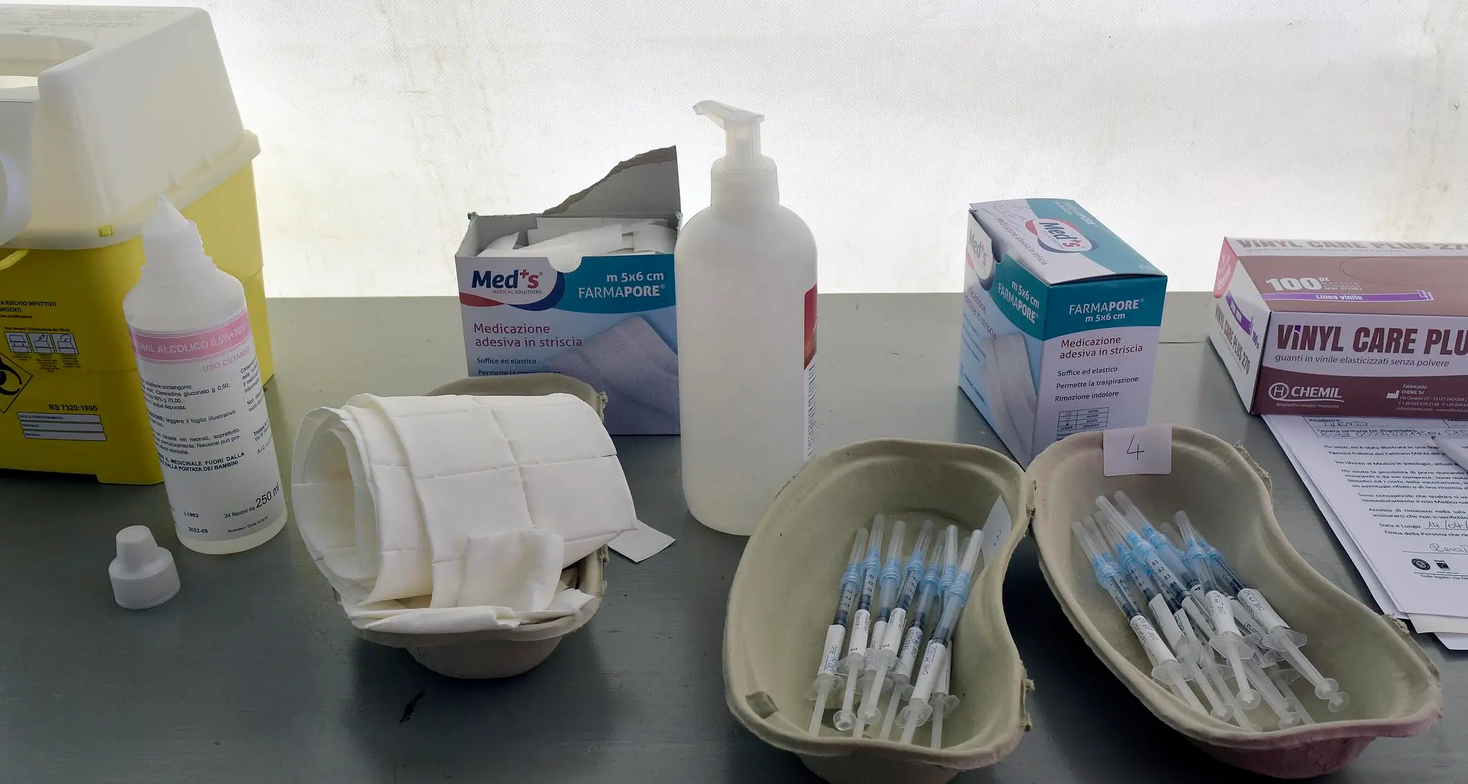Vaccini, altri due giorni «open» senza prenotazione nel drive through di Trento Sud