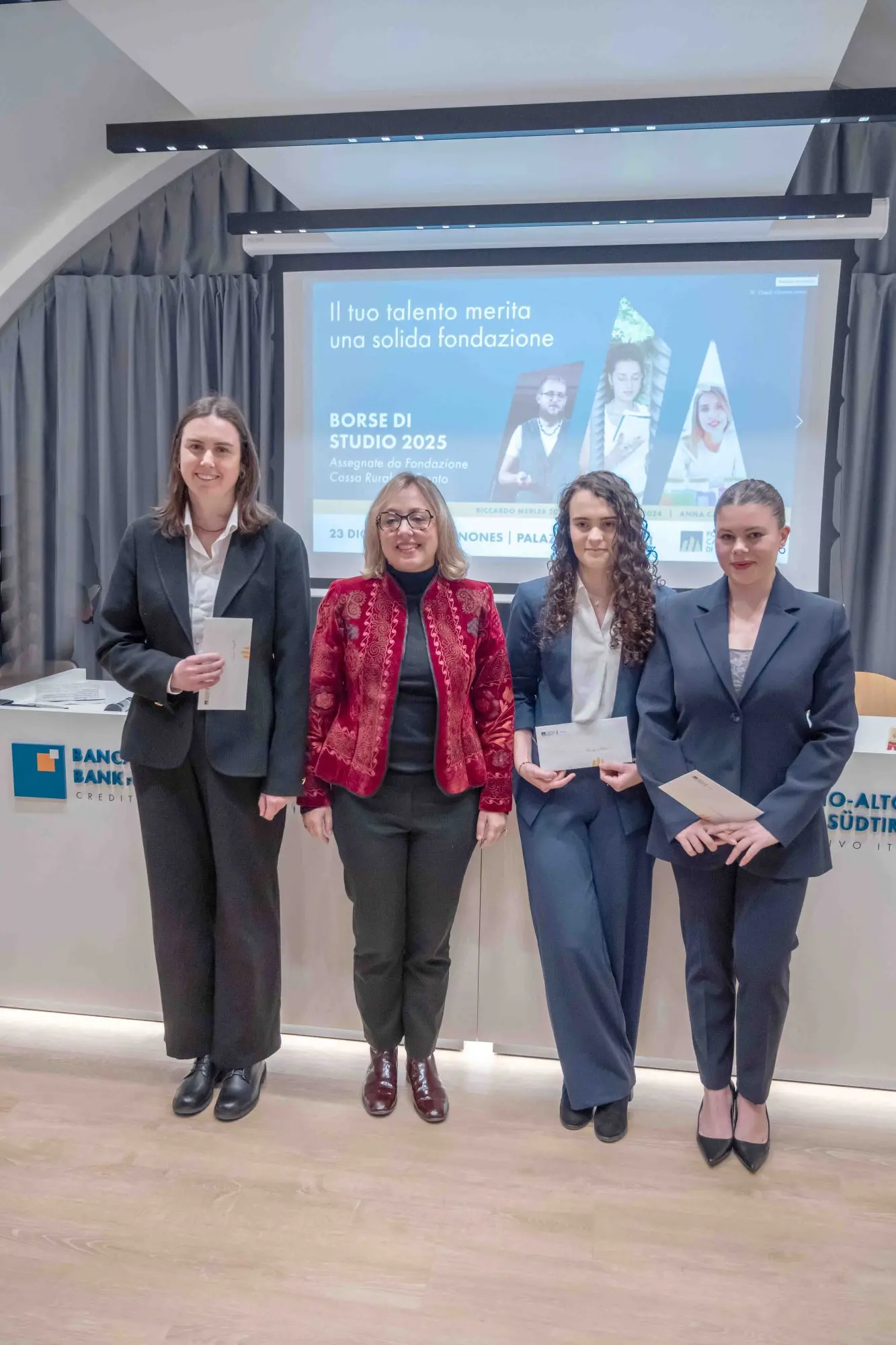 Fondazione Cassa Rurale Trento, consegnate le borse di studio a tre giovani eccellenze