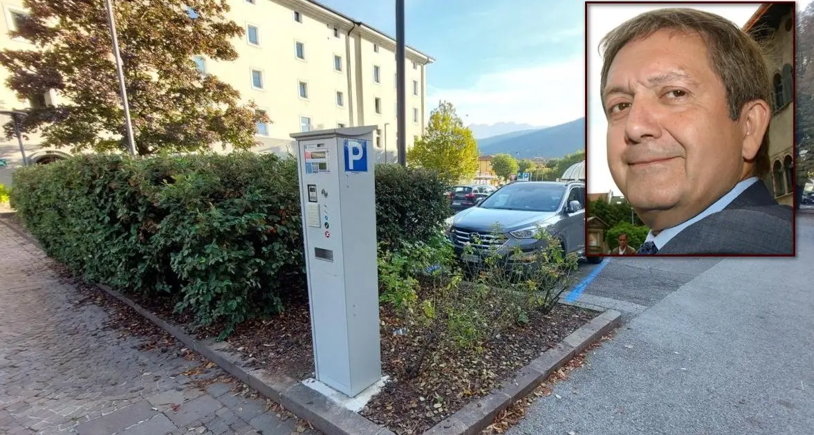 Pergine, il sindaco difende le scelte sui parcheggi: «Tariffe più care, ma contributi salvi»