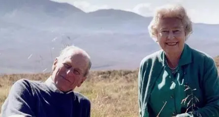 Filippo d'Edimburgo, al funerale William e Harry distanziati