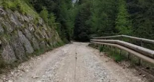 Fassa, il Cayenne che perde olio sulla forestale? «Non è vero, è stato un trattore»