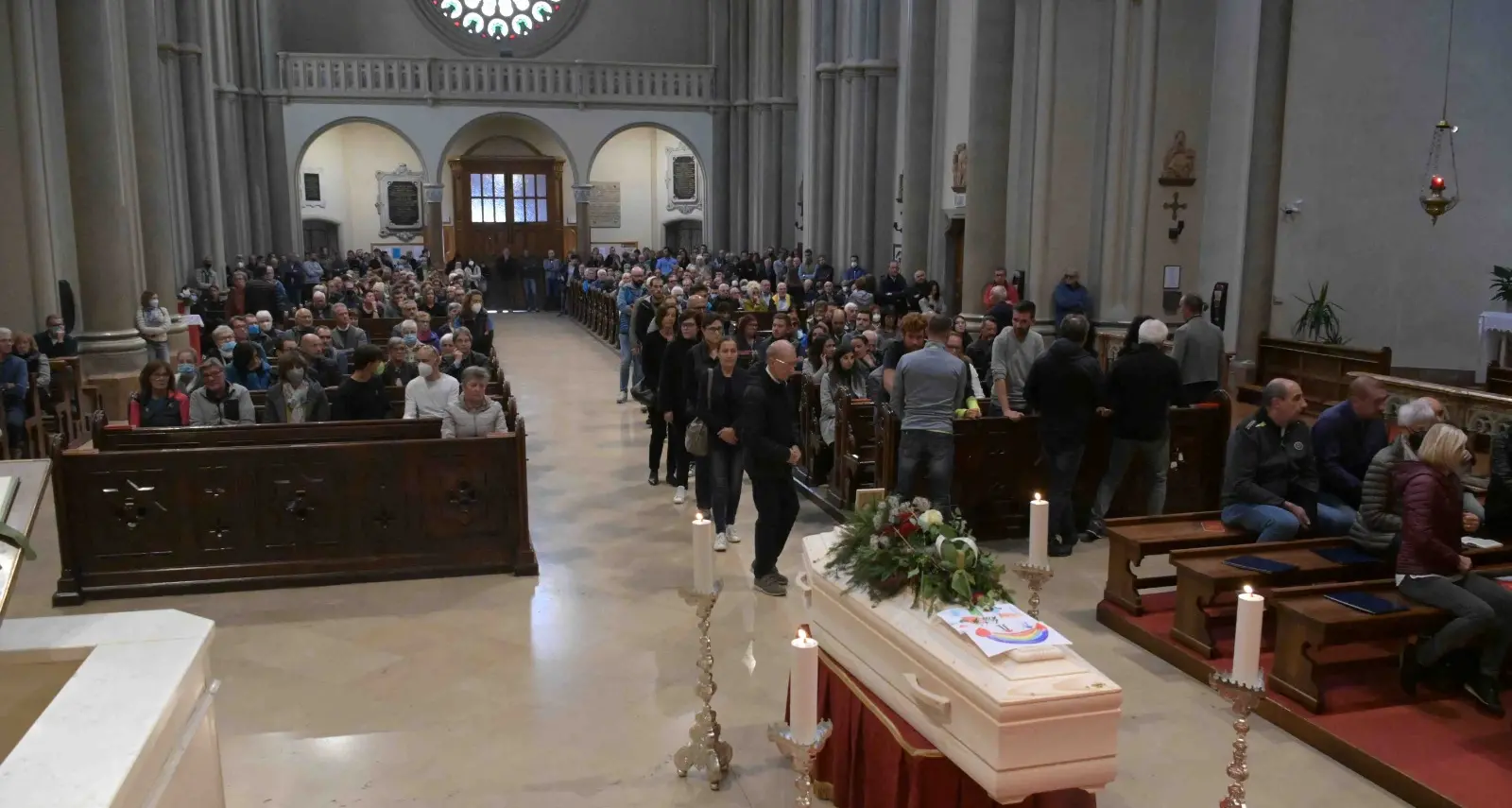 Mezzocorona si è fermata per dare l’ultimo saluto a Mario Zucol: “Non ti dimenticheremo mai”