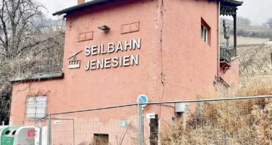 Funivia di San Genesio: “A febbraio la demolizione”. Operazione da 40 milioni