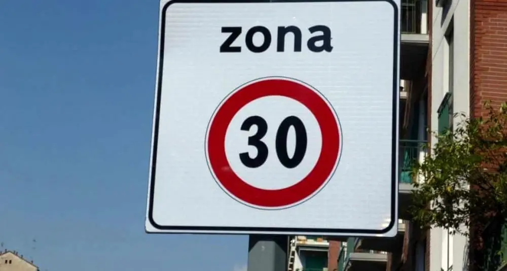 Tutta Trento a 30 all'ora? La mobilità dolce che fa discutere tutti, giovedì la serata pubblica di «condivisione»