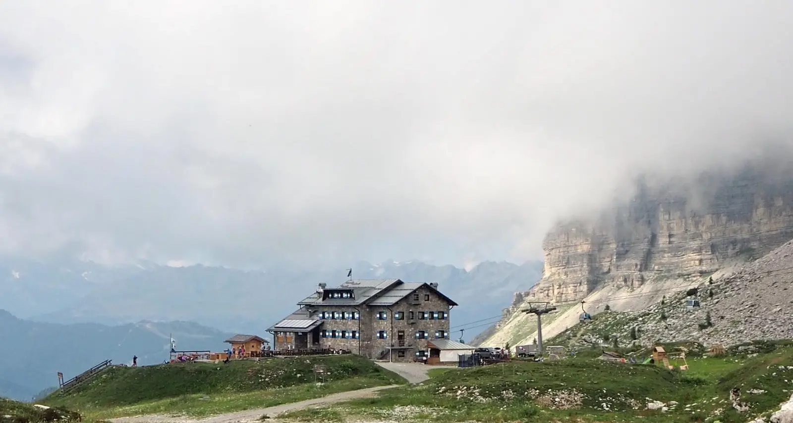 Bando di concorso della Sat: rifacimento ed ampliamento del rifugio Graffer