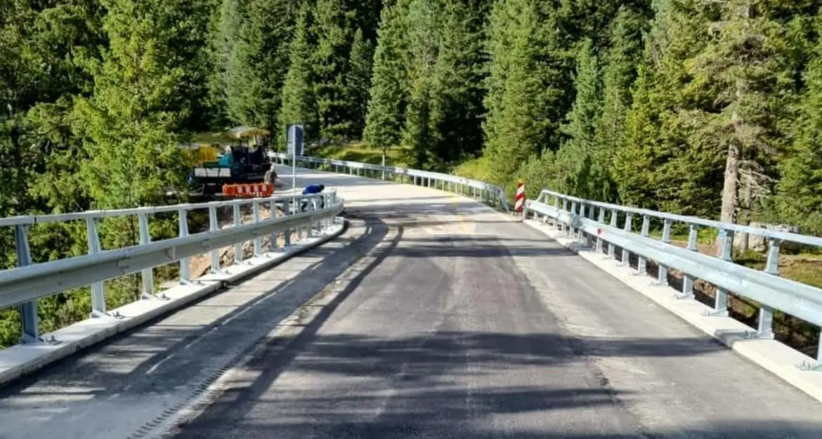 Canazei: riaperta la SS 242 della Val Gardena e Passo Sella in località Pian Schiavaneis