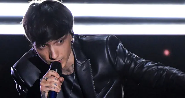 Sanremo: bimbi di Tor Bella Monaca fanno il tifo per Ultimo