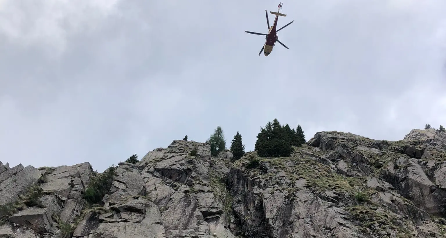 Incidente mortale a Passo Rolle: escursionista perde la vita durante la discesa da Cima Cavallazza