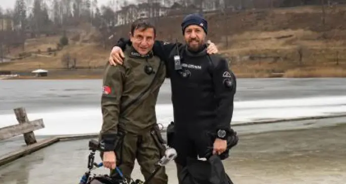 Il fotografo Massimo Sestini dopo l'incidente nel lago ghiacciato a Lavarone: «sono morto e risorto»