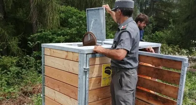 La Provincia pagherà ai Comuni i cassonetti anti-orso