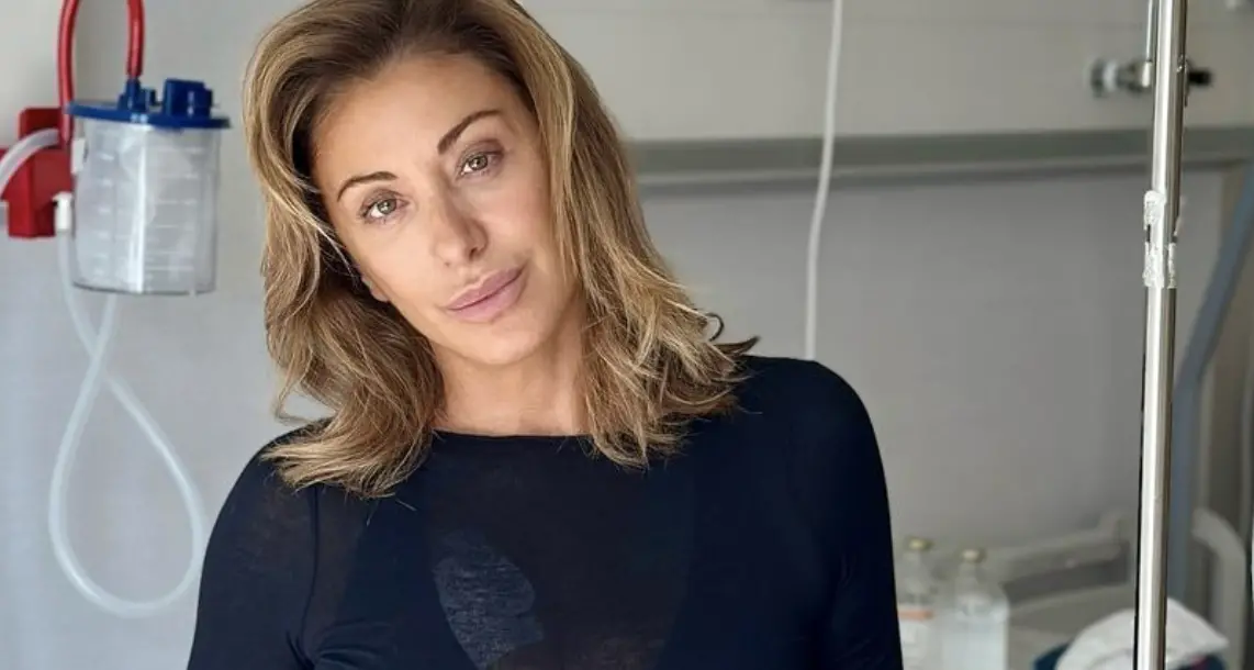 Sabrina Salerno operata a Treviso per un nodulo maligno al seno: “È andato tutto bene”