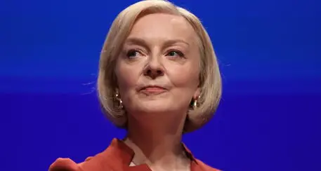Regno Unito, Liz Truss si dimette: rimarrà premier solo fino a quando non sarà scelto un successore