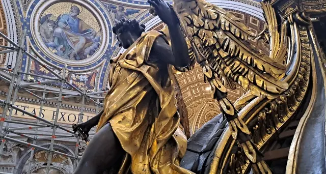 Vaticano: restaurato il Baldacchino, via i teli il 27 ottobre