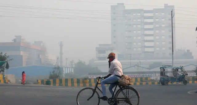 India: smog persiste, prolungata la chiusura delle scuole