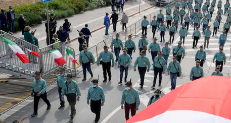 Molestie all’Adunata degli alpini, «Stefano Zecchi va subito rimosso dal Muse». Mozione in consiglio provinciale