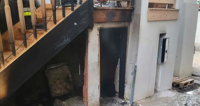 Moena: fiamme nel sottoscala, intervento lampo dei Vigili del fuoco