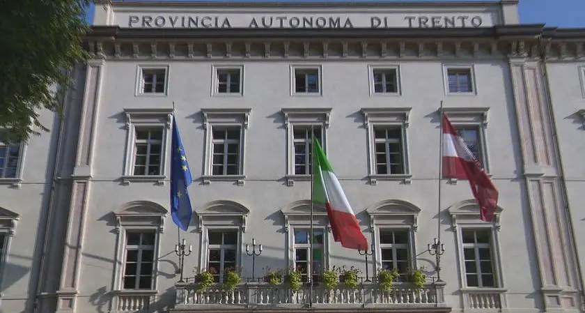 Hai lavorato almeno tre anni in Provincia fra il 2014 e oggi? Ecco la «stabilizzazione» per tutti