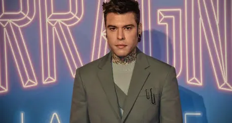 \"Non voglio morire\": la confessione di Fedez allo psicologo dopo aver scoperto di avere un tumore