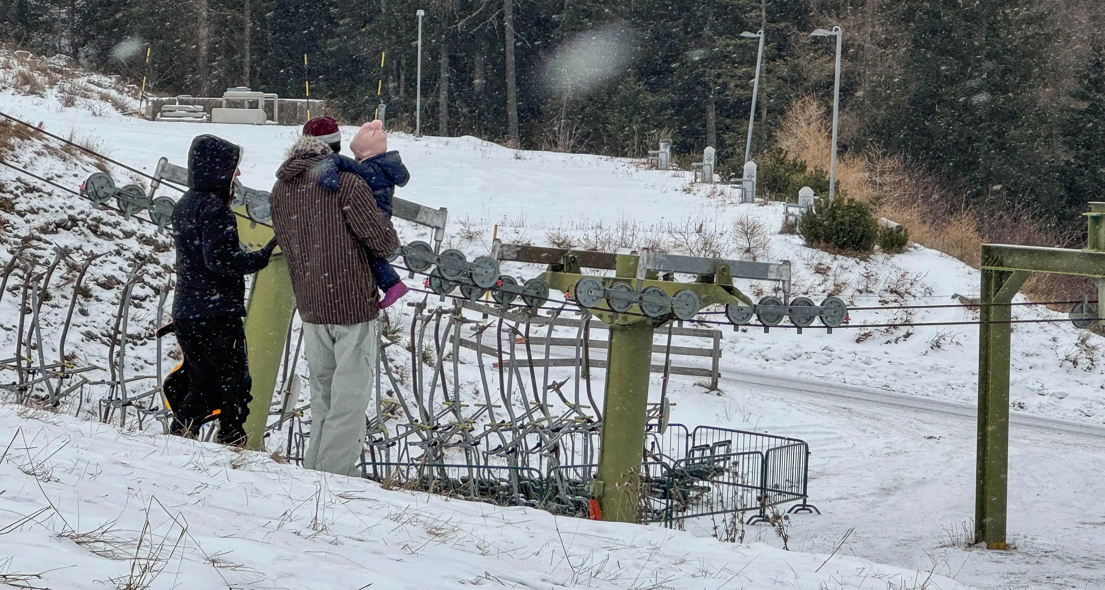 Desolazione Panarotta: impianti chiusi per il secondo anno, poca neve e futuro incerto