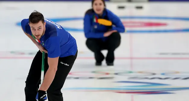 Passione curling, doppio azzurro da urlo: Costantini e il trentino Mosaner in semifinale da favoriti