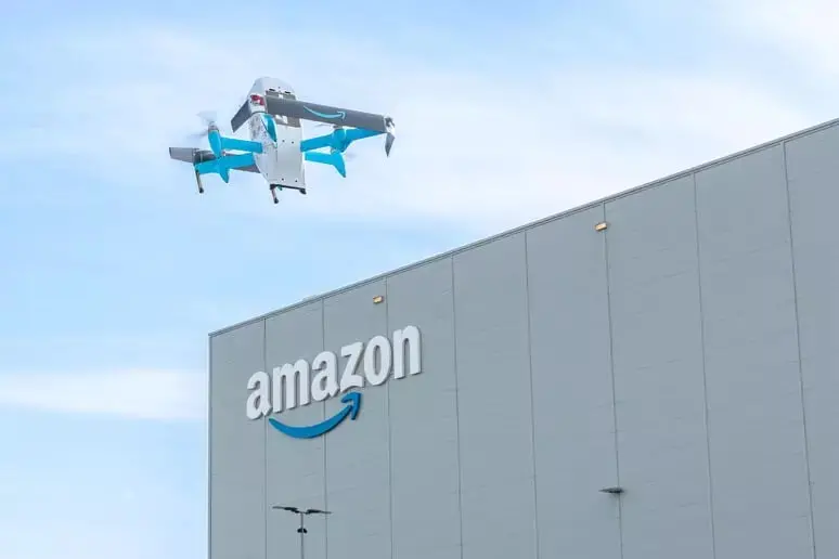 Amazon, stop al progetto di consegna con i droni in Italia