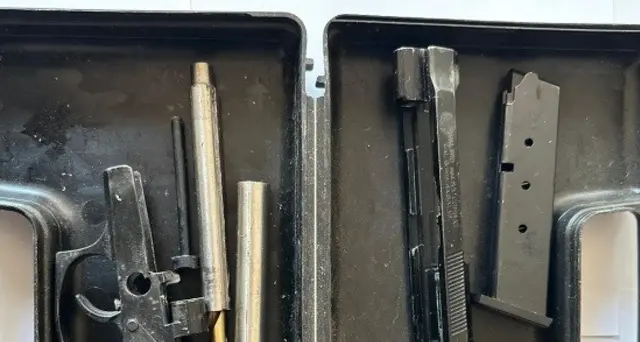 Armi: scoperto laboratorio clandestino in casa, un arresto