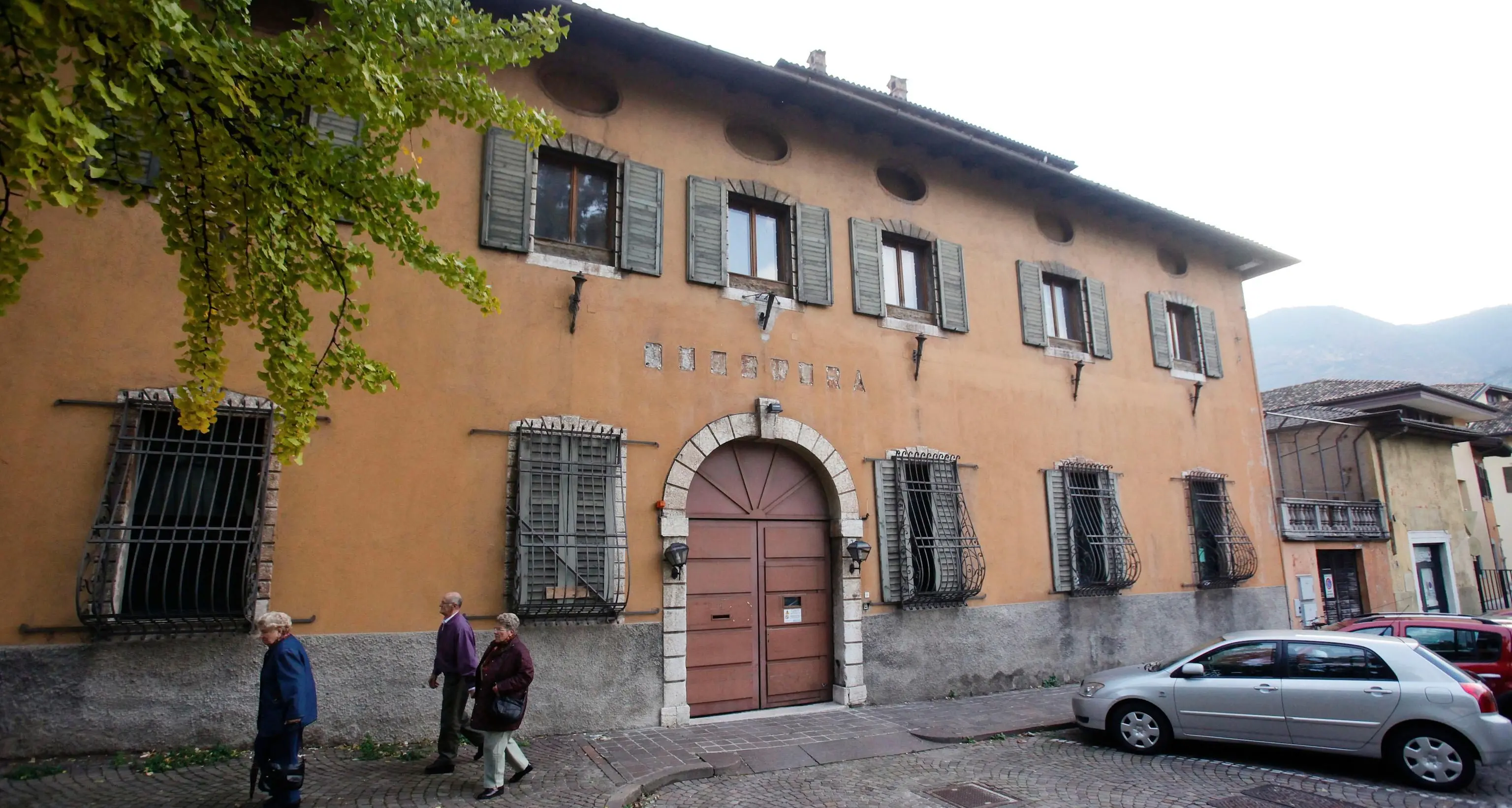 L'ex Questura di Trento in piazza Mostra diventa sede degli Uffici Finanziari. Ed i sindacati insorgono per la \"strana\" permuta con la Provincia