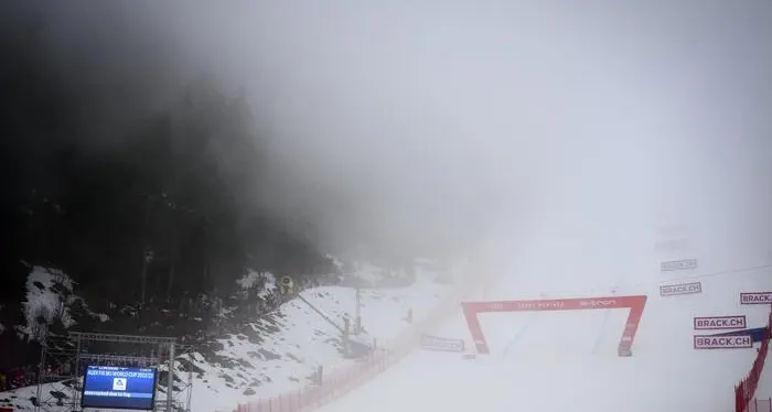 Sci, la nebbia impone il rinvio della discesa di Cran Montana: l’ipotesi è recuperla al posto del SuperG