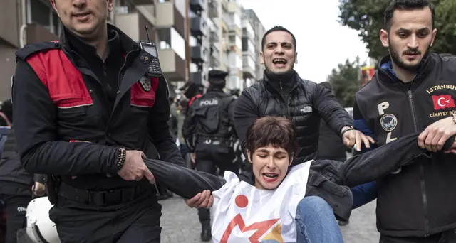 1 maggio: scontri a manifestazione Istanbul, oltre 100 arresti