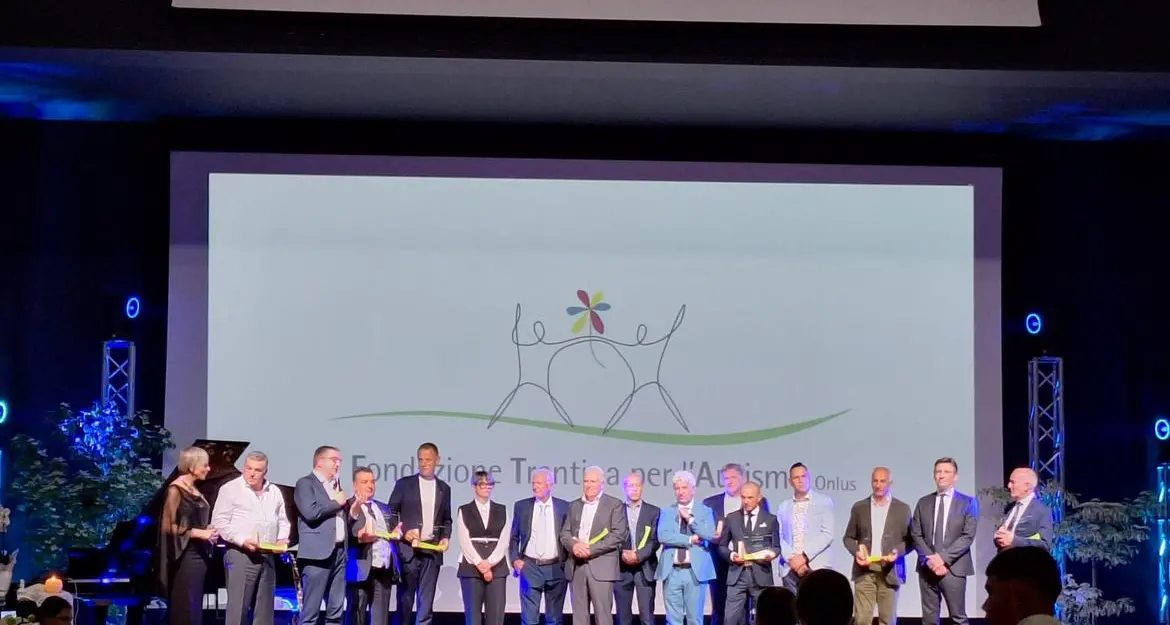 L’autismo fa sold out, per beneficenza: presenti anche Ignazio Moser e Cecilia Rodriguez