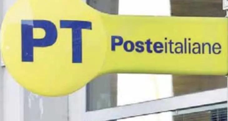 La postina denuncia la sua capa: “Mi ha detto che non servo a niente”