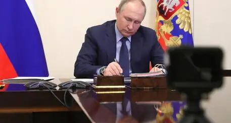 “Putin malato, avrebbe un cancro alla tiroide”. Ma il Cremlino smentisce