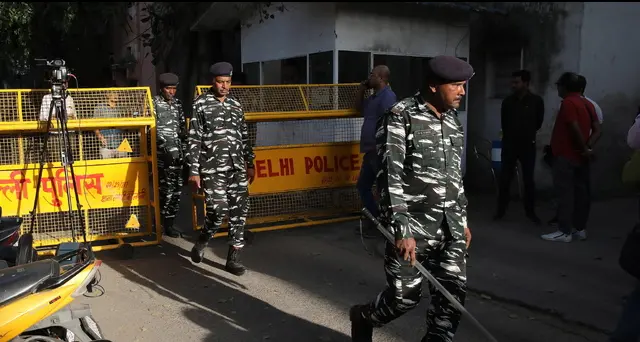India: giornalisti perquisiti a tappeto, due arresti