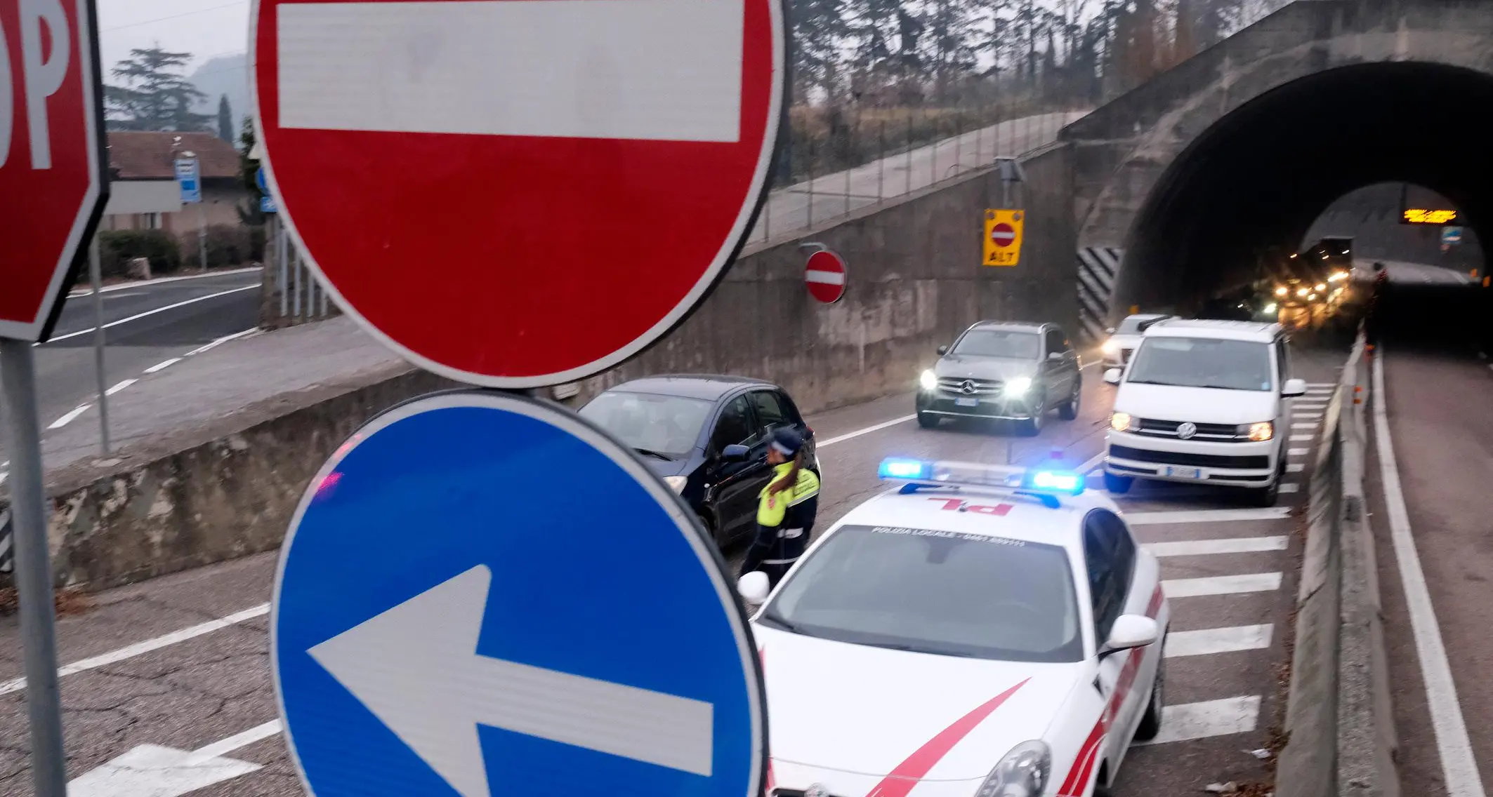 Incidente al Bus de Vela, traffico paralizzato da Trento nord a tutta la tangenziale