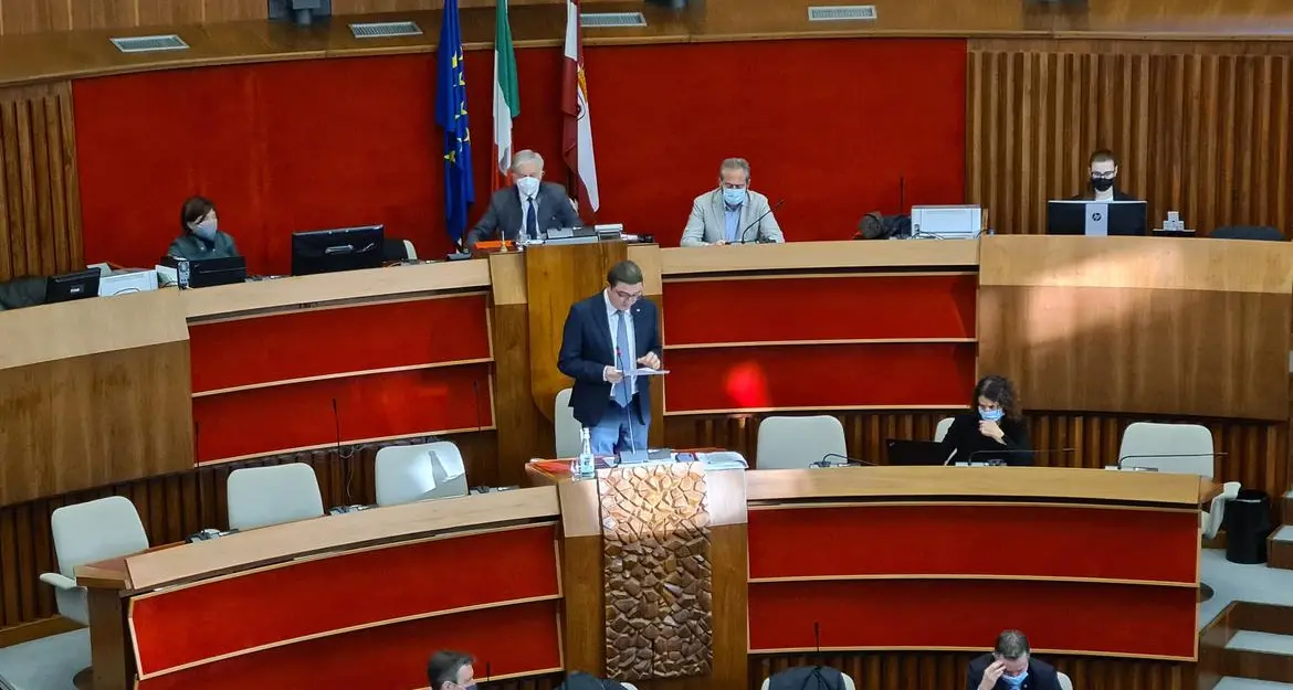 Finanziaria, Fugatti: “Si mettono complessivamente in circolo 4,6 miliardi di euro di risorse effettive”