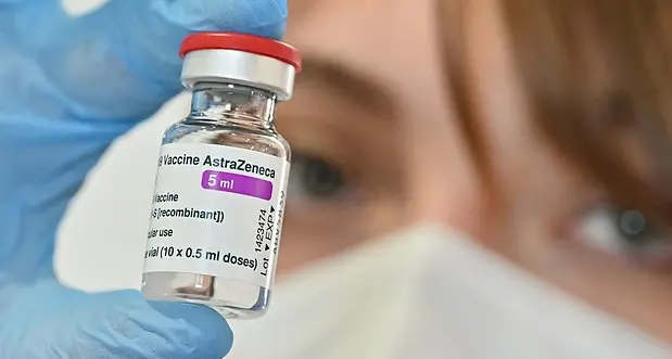 Vaccini, adesso si rischia il caos: i medici di base minacciano di sospendere le somministrazioni