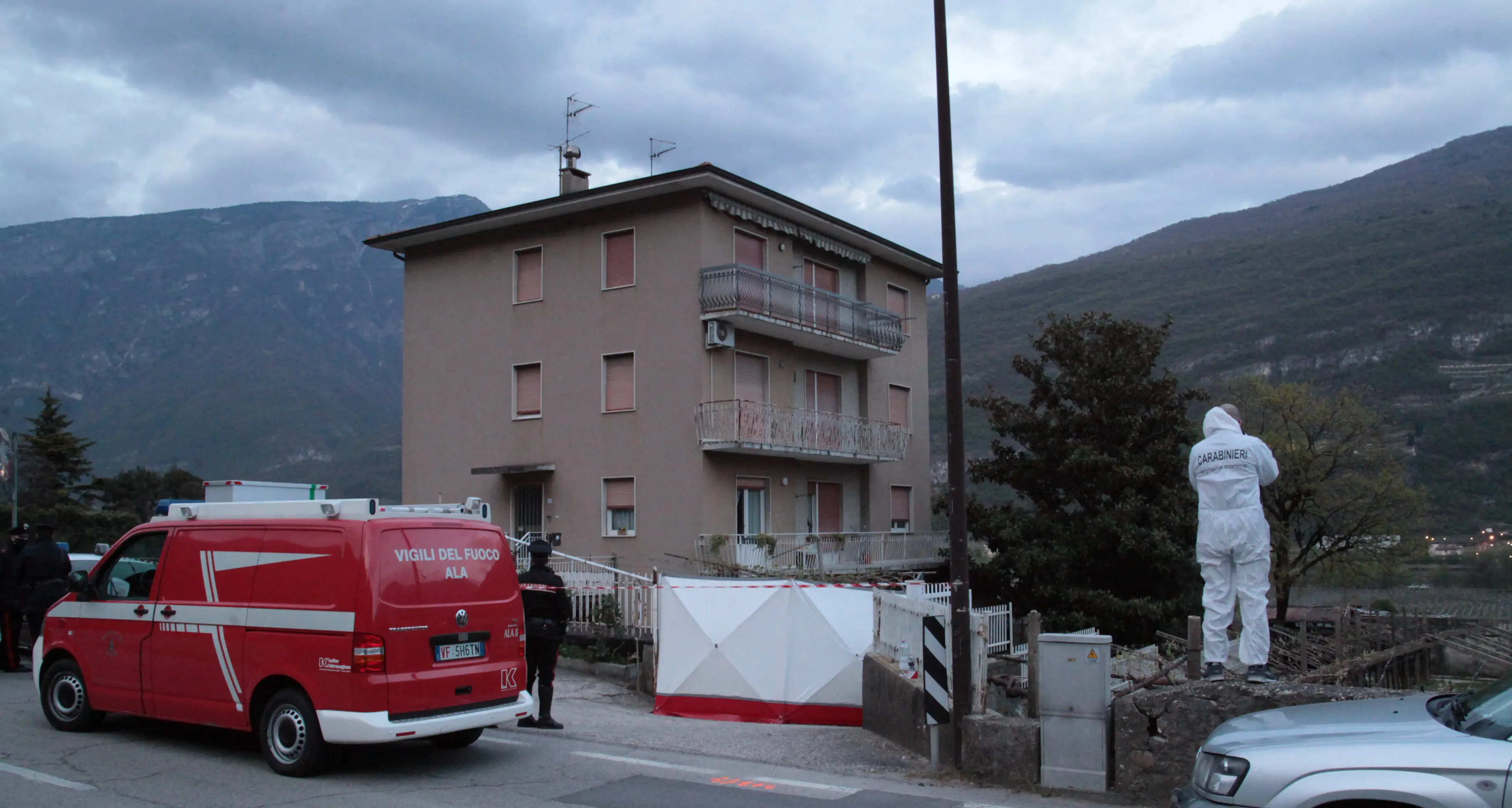 Pilcante: il dramma di Matteo Tenni, morto aggredendo i carabinieri fuori da casa sua