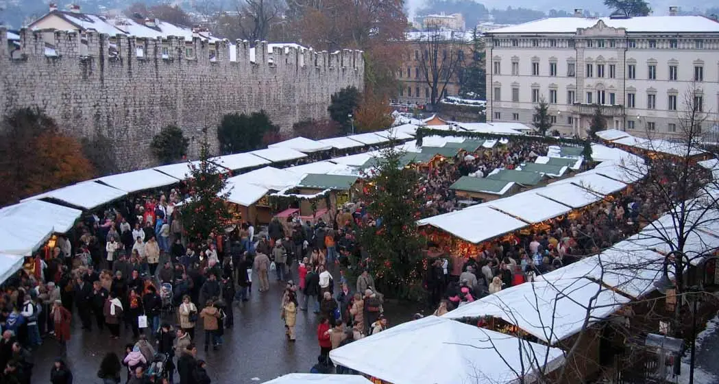 Mercatini e centro storico con mascherina? Il sopralluogo del Comune per la sicurezza