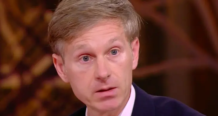 La Rai blocca il contratto con Orsini, il professore accusato di essere filo Putin replica: \"Vengo gratis\"