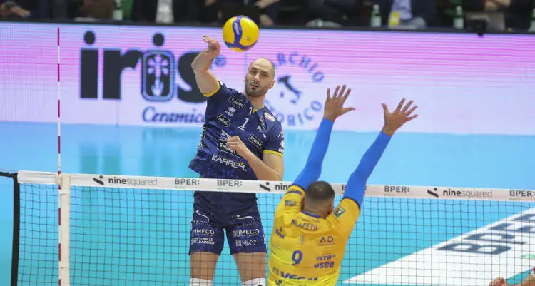 Impresa gialloblù al PalaPanini: Modena rimontata 3-1, Final Four di Coppa Italia