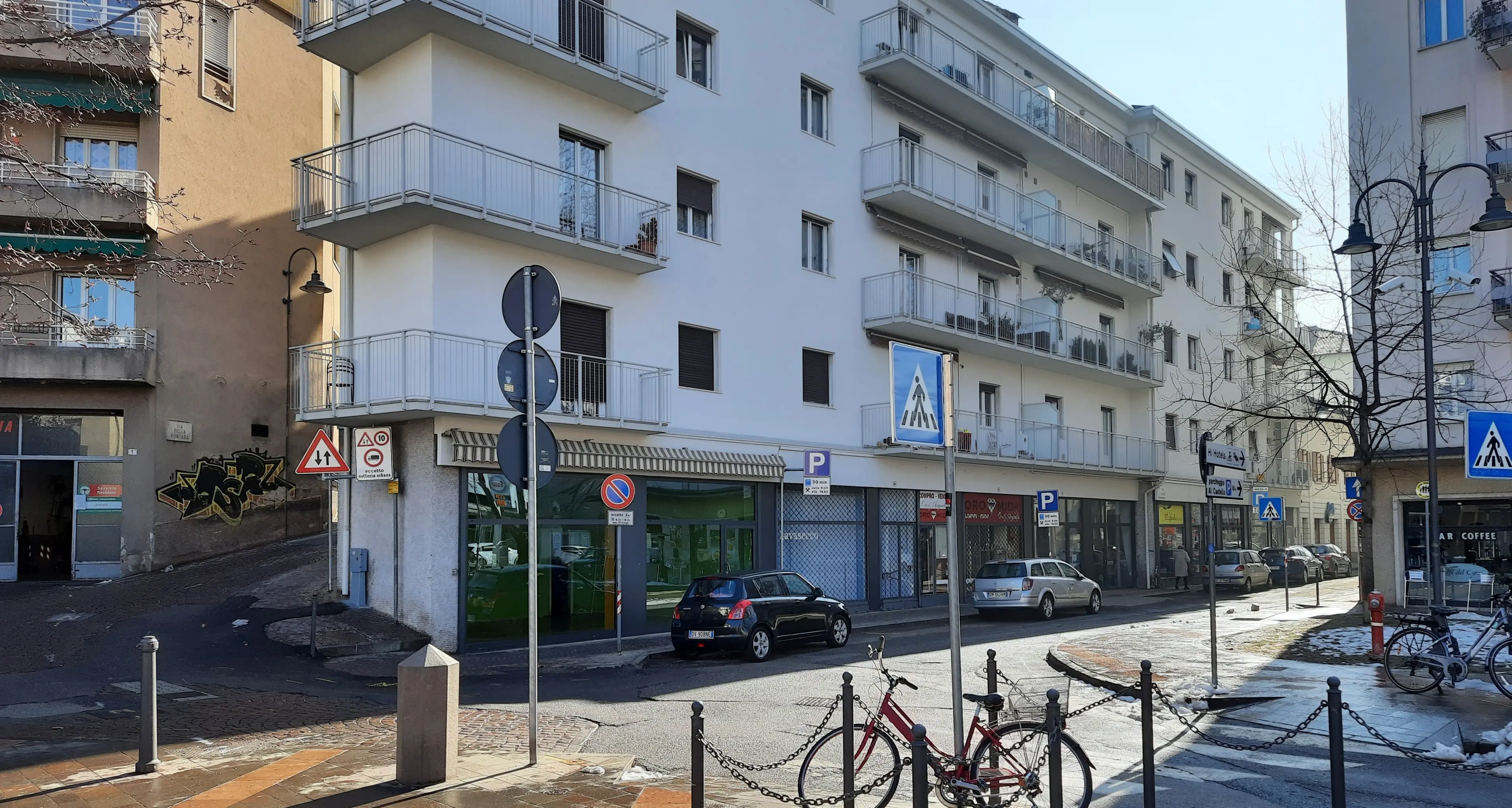 Da lunedì via al cantiere per la parte alta di via San Marino: sei mesi di lavori, via i posti auto e largo a pedoni e biciclette