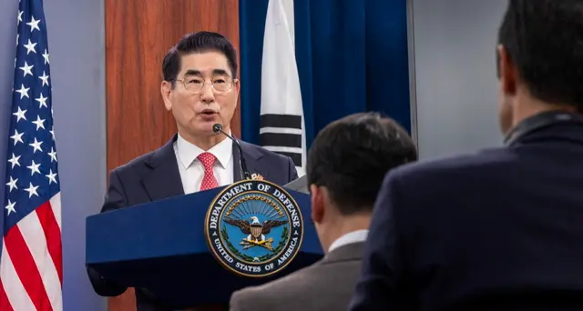 Corea del Sud: media, arrestato ex ministro della Difesa