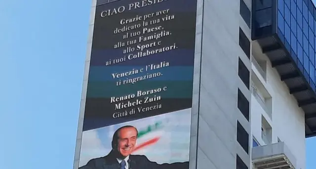Berlusconi: assessori Venezia comprano maxi-spazio pubblicitario